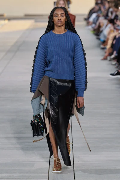 Look 30